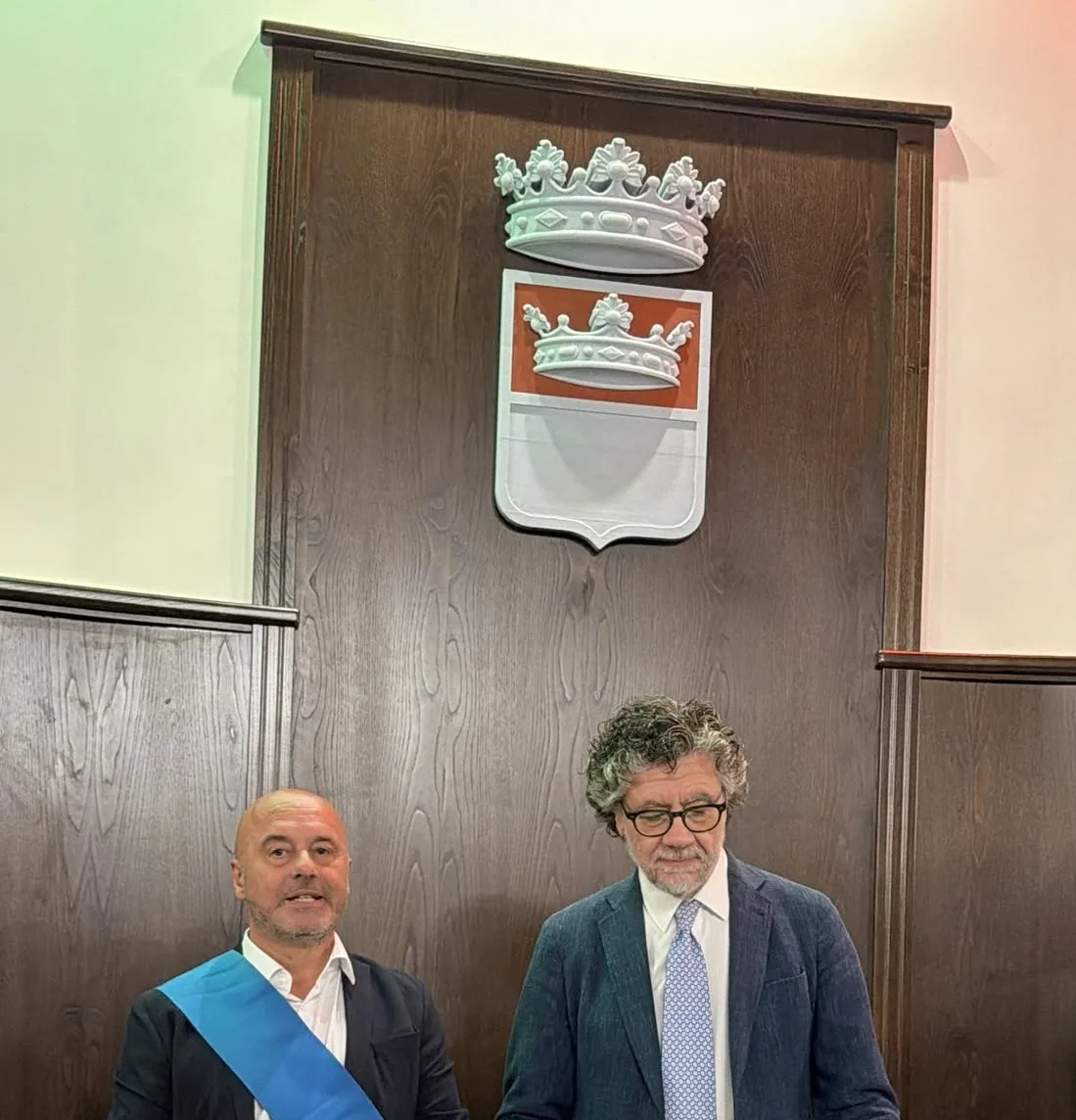 Stemma della Provincia di Avellino installato nella sala istituzionale